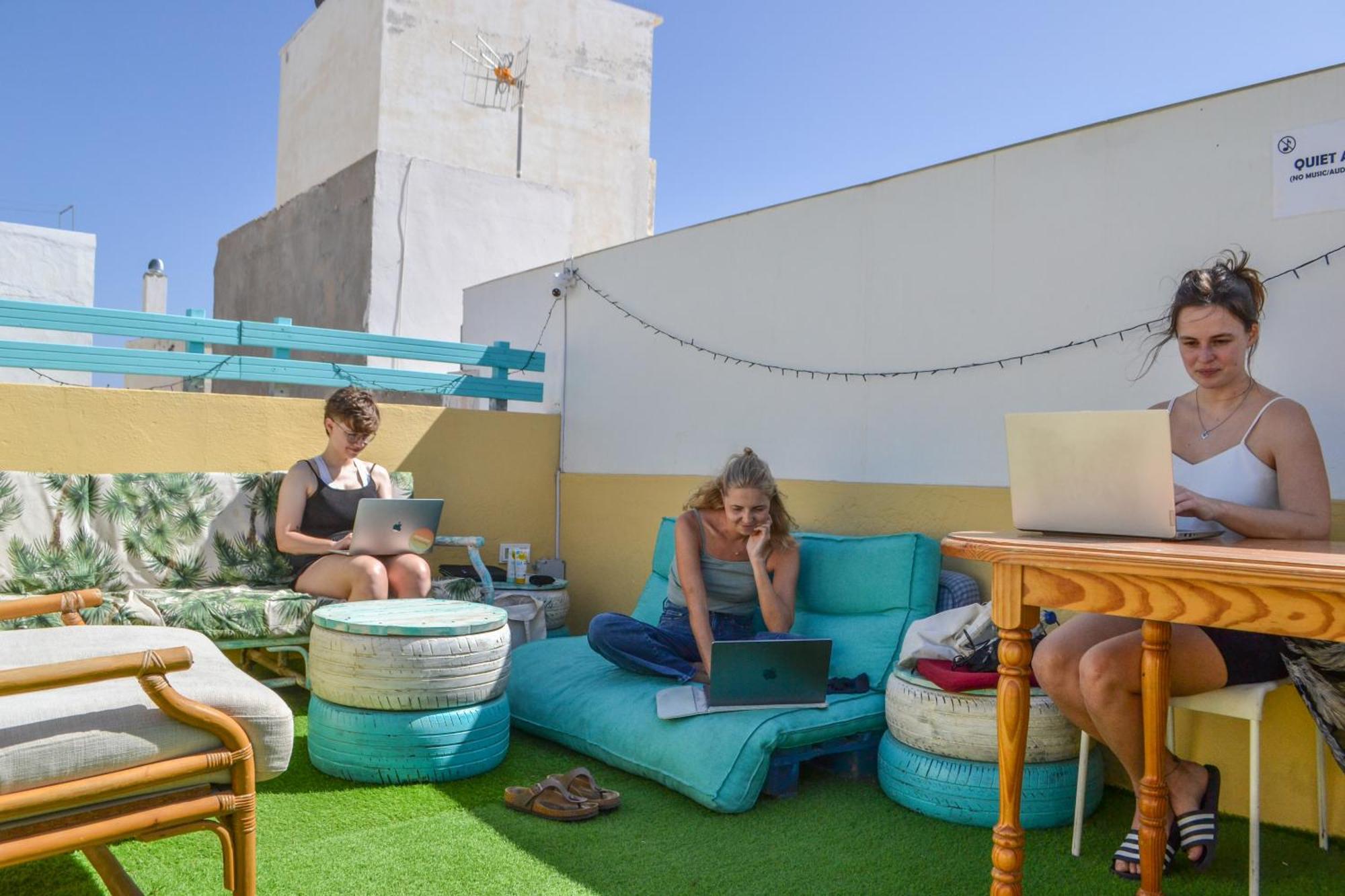 Daydream Medano Coliving Hostel El Medano  Exterior photo